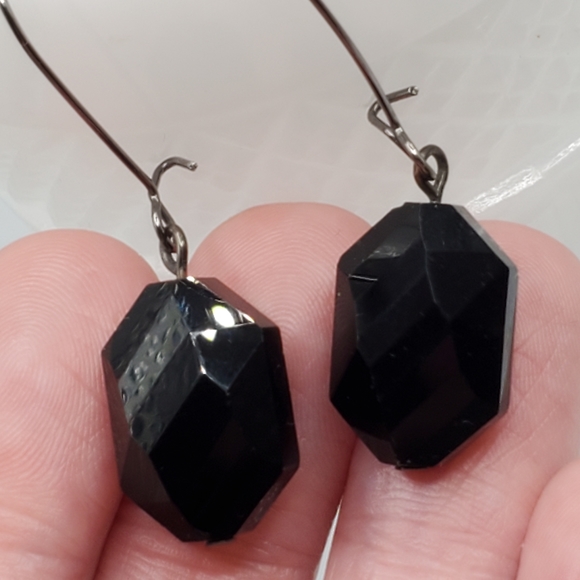 Vintage black Glass crystal earrings kidney wires SPARKLY elegant faceted cut - Picture 5 of 10